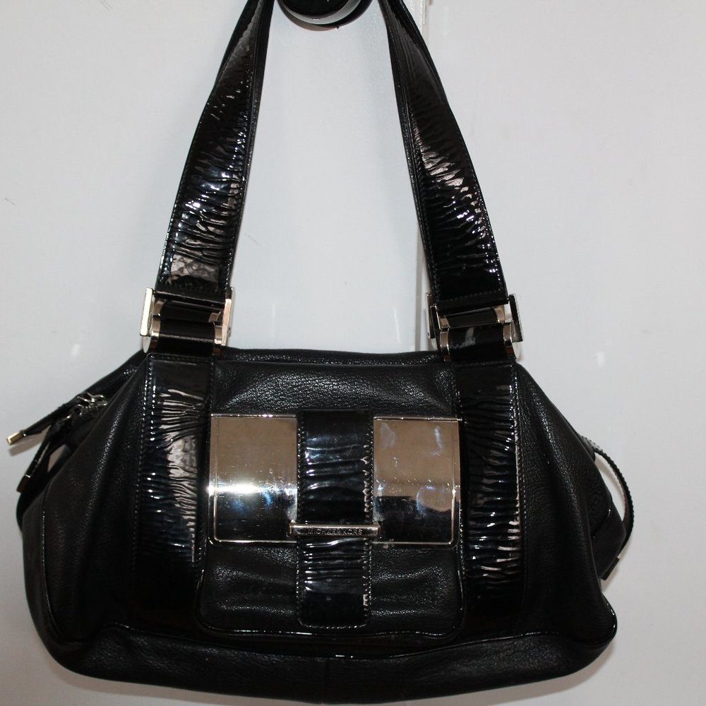 MICHAEL KORS BLACK LEATHER PATENT SATCHEL